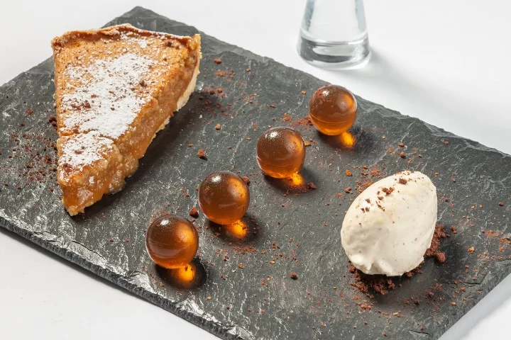English Toffee Scented Treacle Tart English Toffee Scented Treacle Tart
