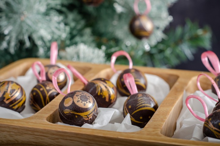 Mulled Wine Christmas Cherry and Chocolate Baubles