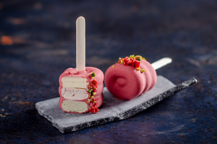 Multi-Flavoured Ice Creams using the 'Rainbow Stick' by Pavoni Italia