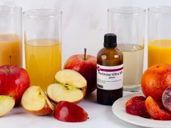 Pectinase Enzyme in the Kitchen & Bar: Juice Clarification, Texture, and Extraction