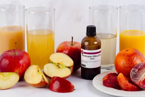 Pectinase Enzyme in the Kitchen & Bar: Juice Clarification, Texture, and Extraction