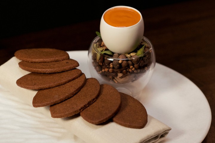 Speculoos Biscuits with Clementine Curd