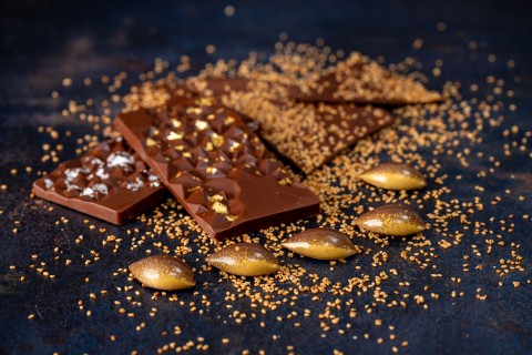 Wild Madagascan Pepper and Sesame Chocolate using the Twin Stones Wet Grinder Wild Madagascan Pepper and Sesame Chocolate using the Twin Stones Wet Grinder
