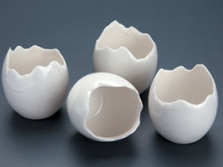 Porcelain Plates & Stands