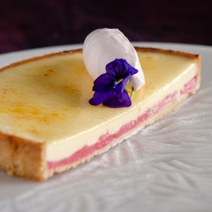 Hold excess water in compotes