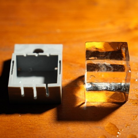 Alinia A1 Cubo Moulds with Tray, 5.5cm by 100% Chef, 30pk Alinia A1 Cubo Moulds with Tray, 5.5cm by 100% Chef, 30pk